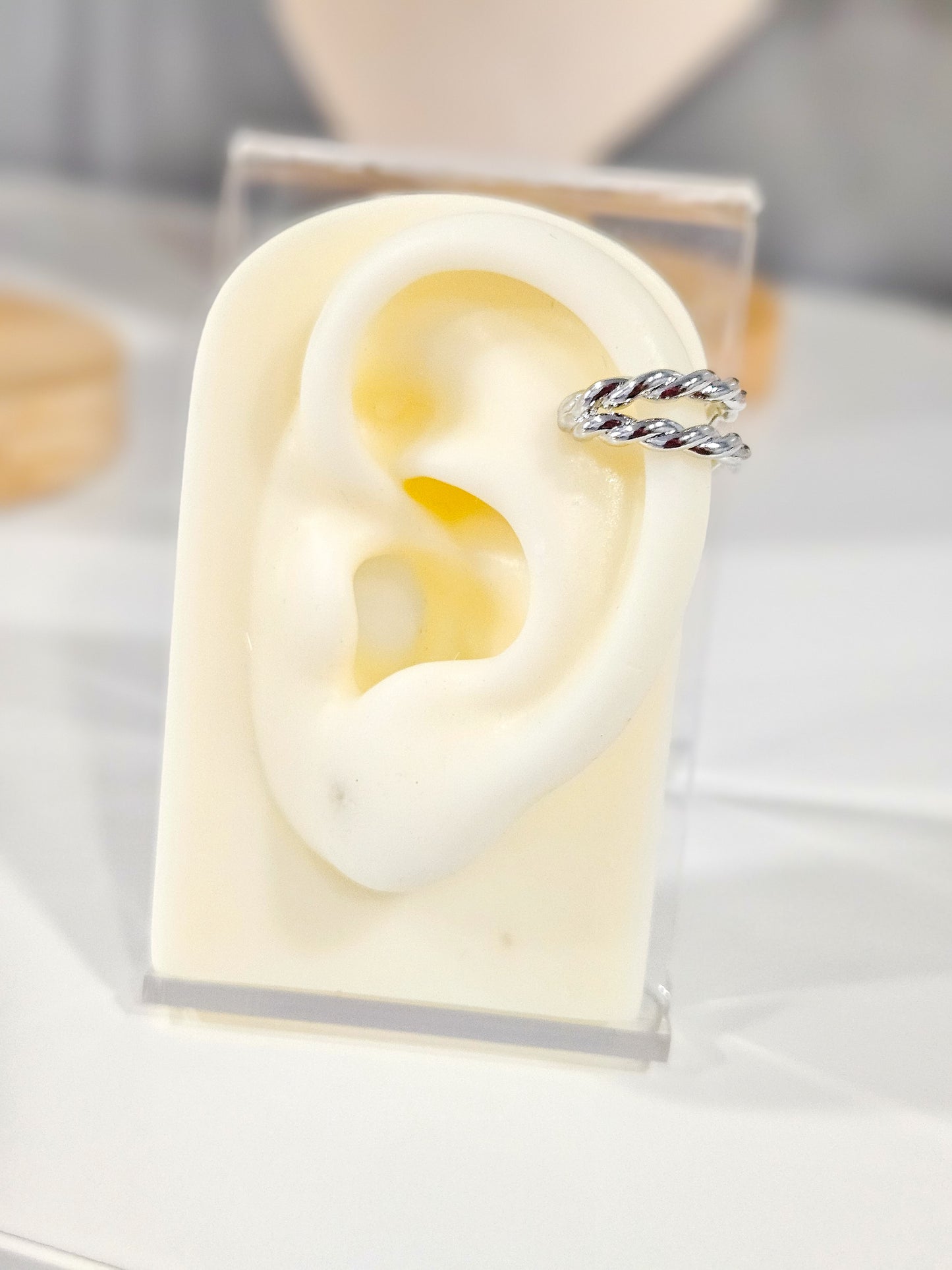 Silver earcuff