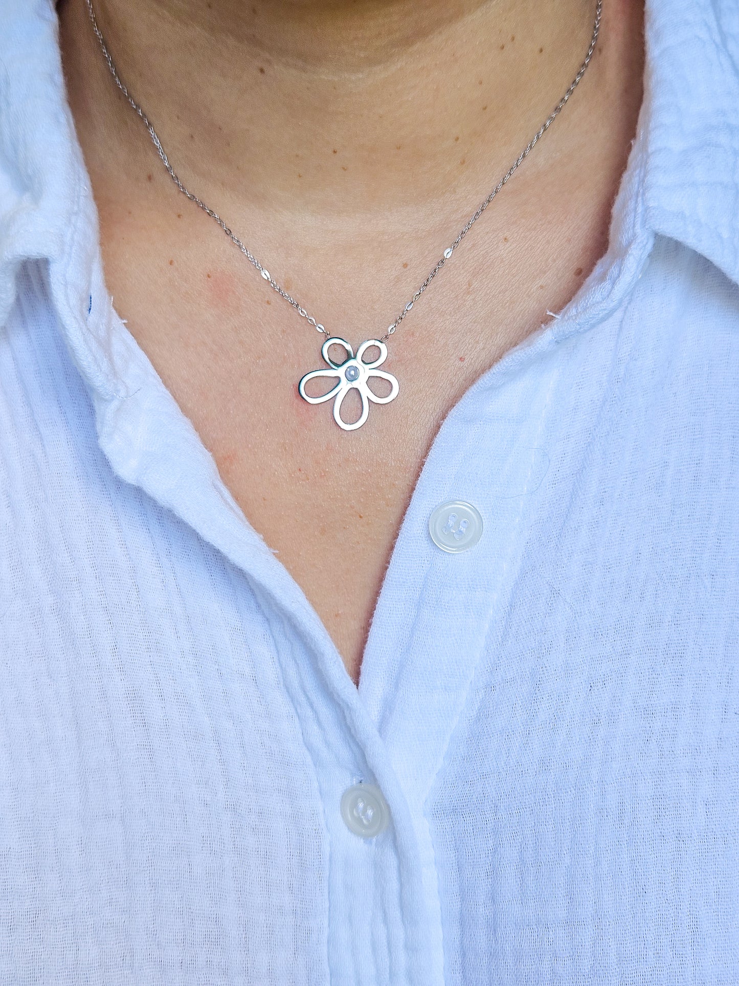 Cadena flor con perlita