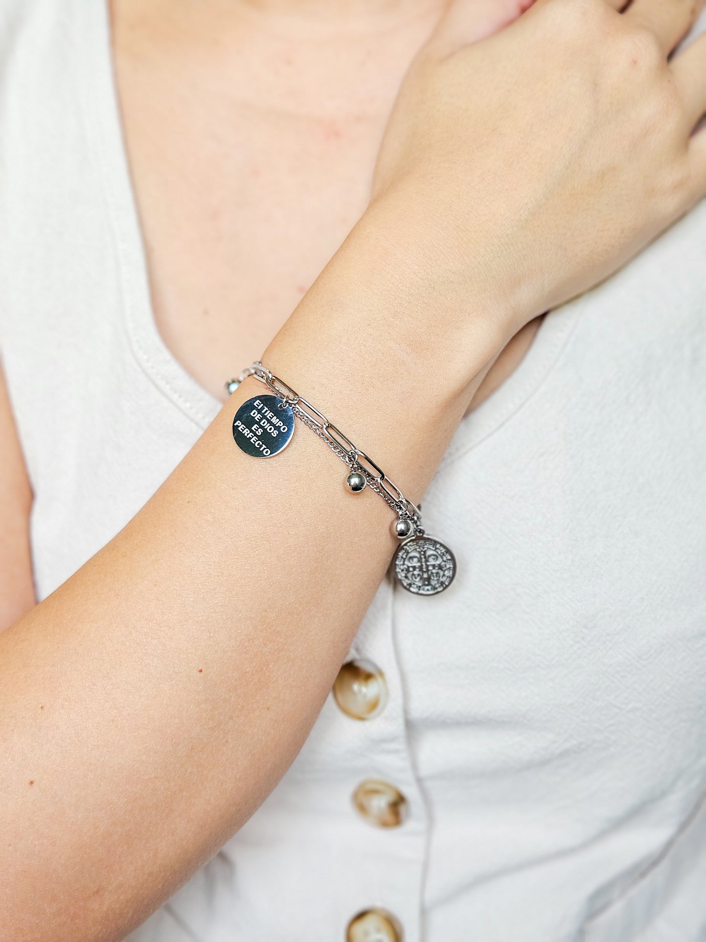 Pulsera el tiempo de Dios