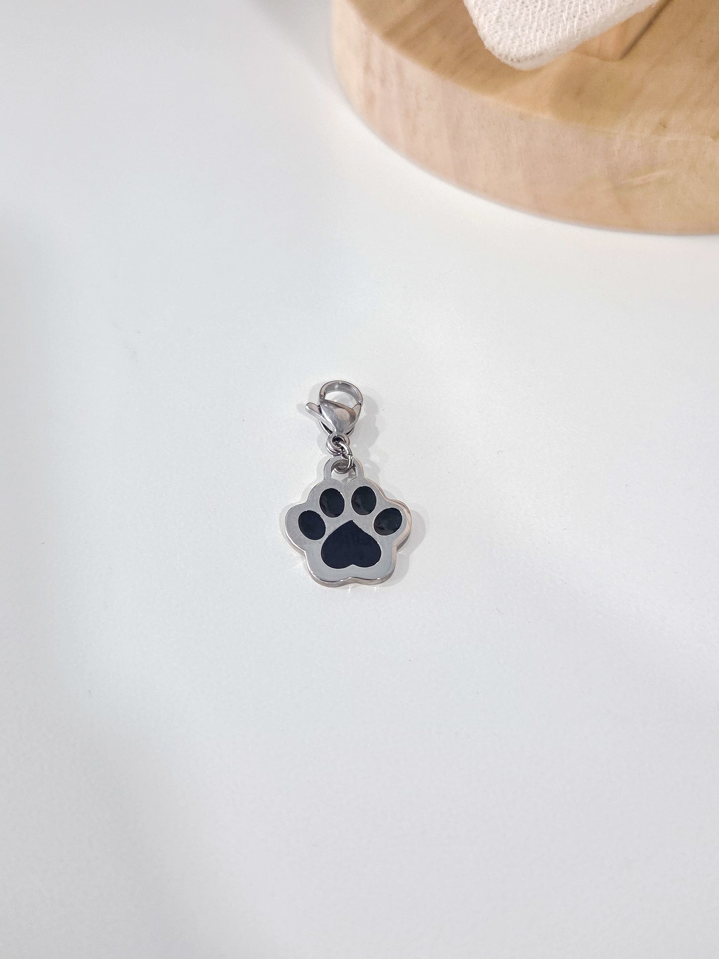 Charm huella de perrito