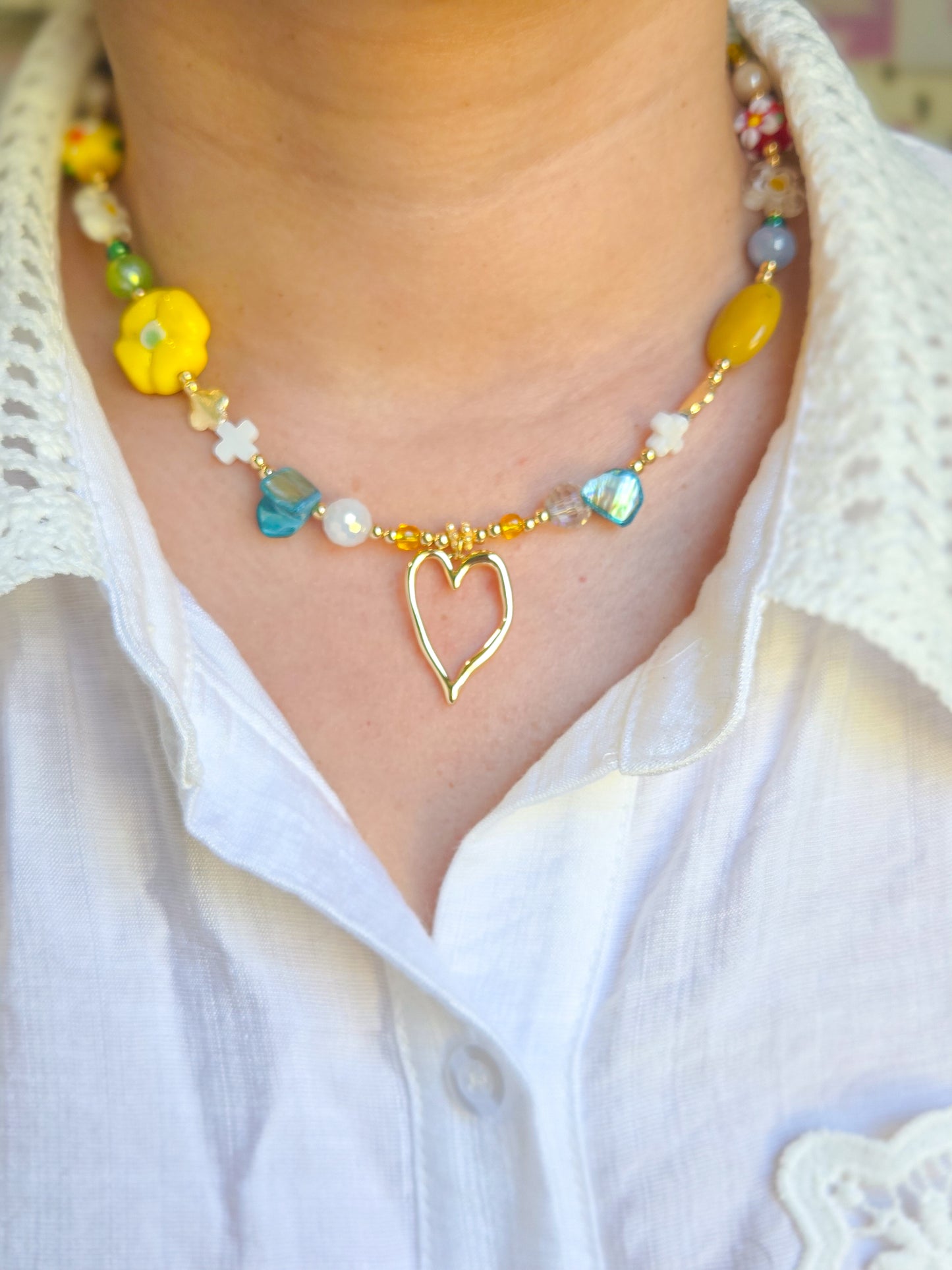 Cadena colorida y corazón