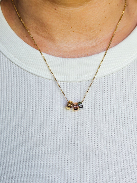 Cadena tres tonos