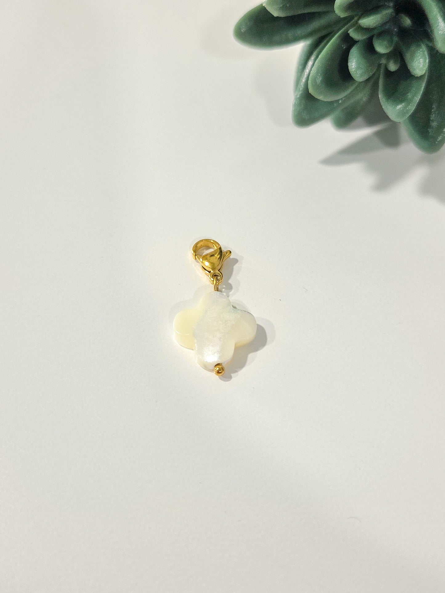 Flor 4 hojas charm
