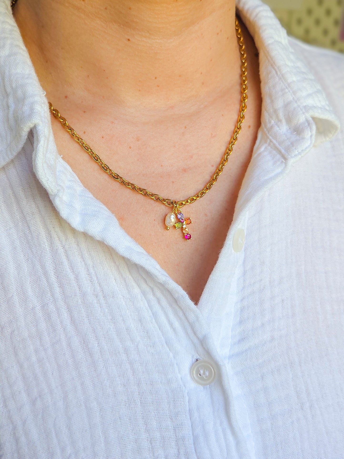 Cadena cruz de colores