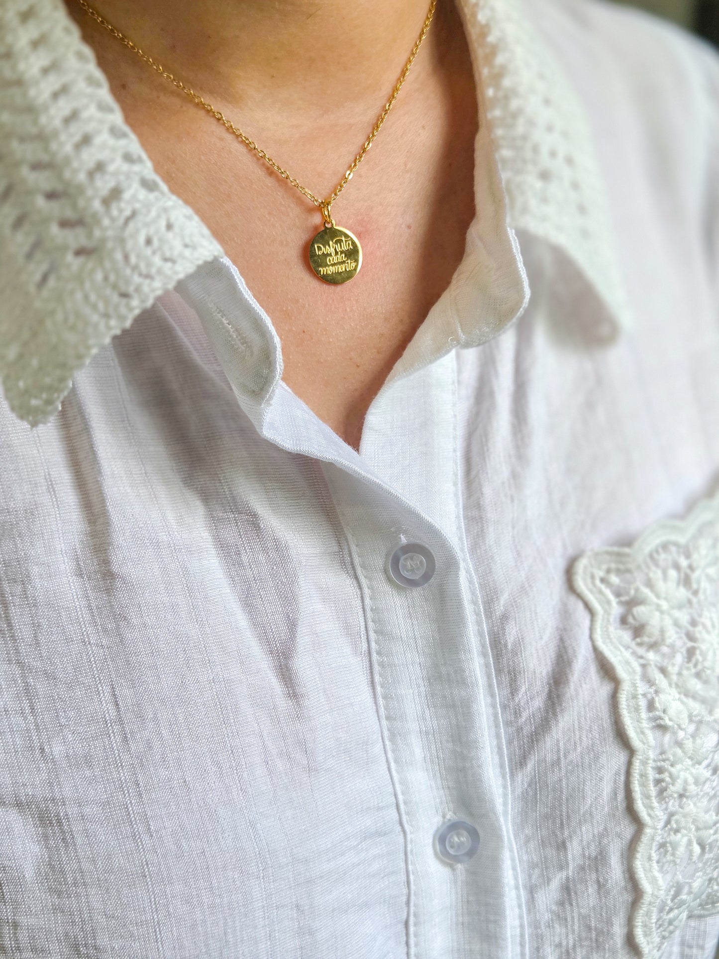 Cadena disfruta tus momentos