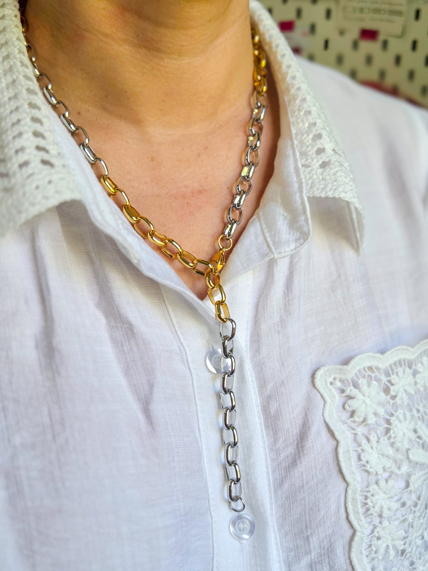 Cadena lariat dos tonos