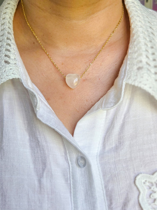 Cadena corazón en piedra