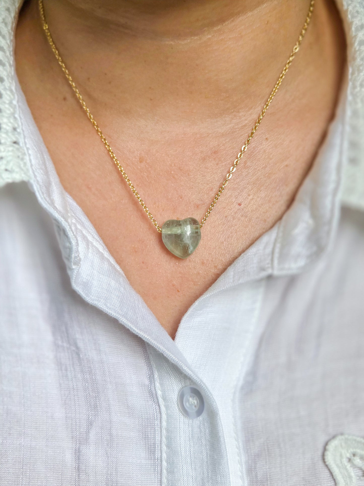 Cadena corazón en piedra