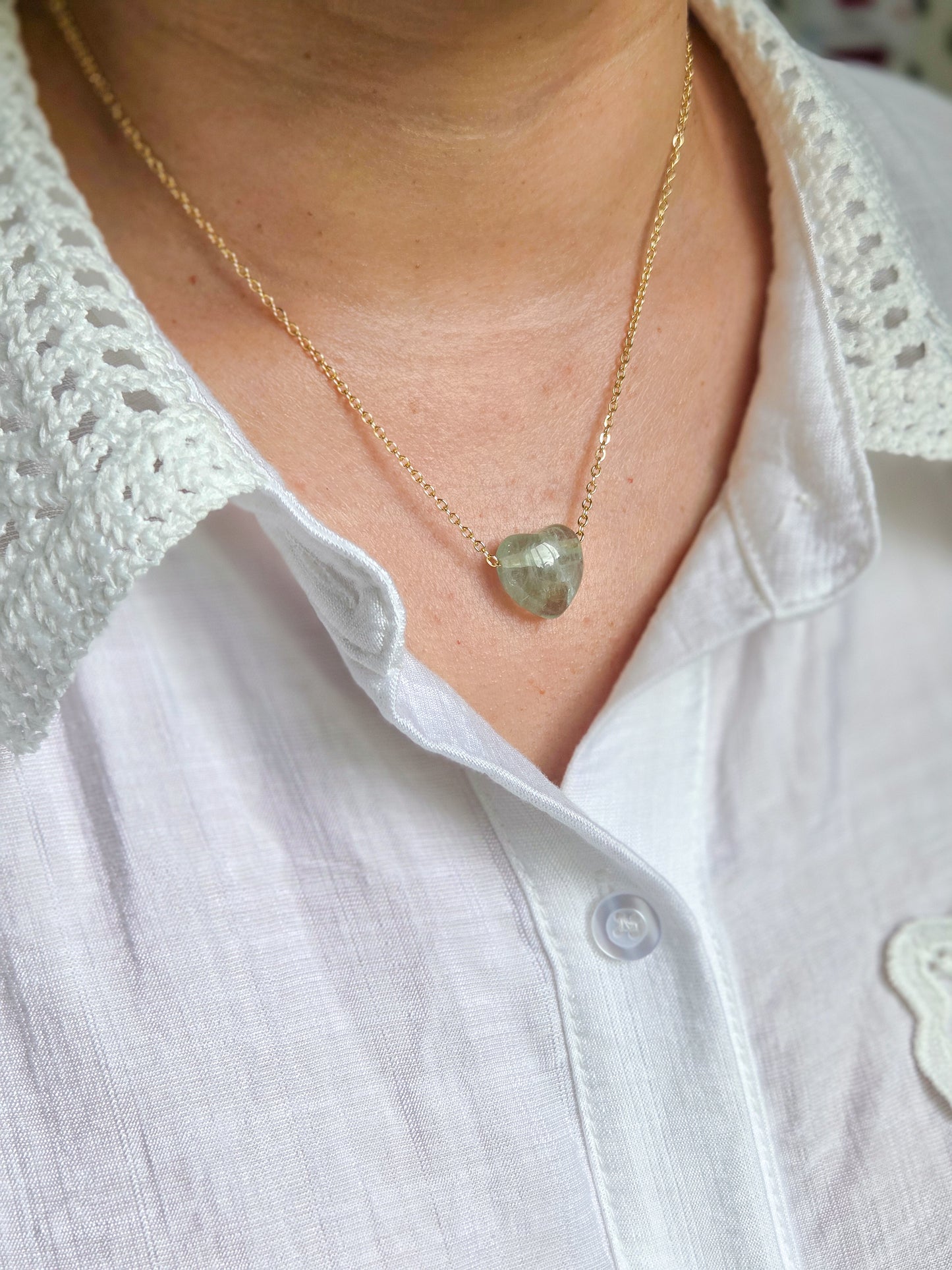 Cadena corazón en piedra
