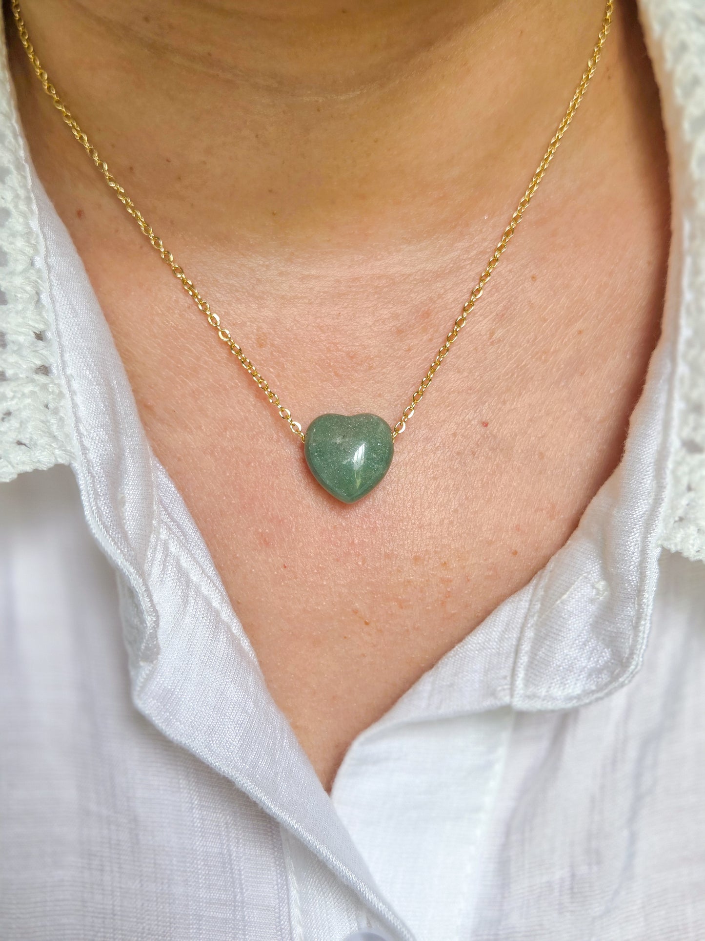 Cadena corazón en piedra