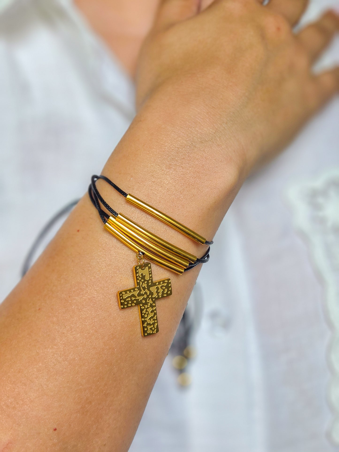 Pulsera cruz