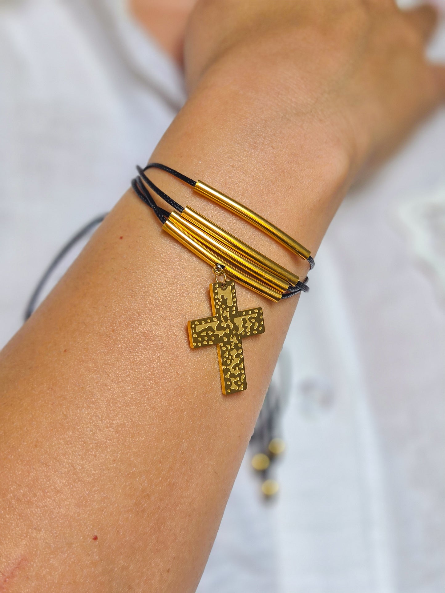 Pulsera cruz