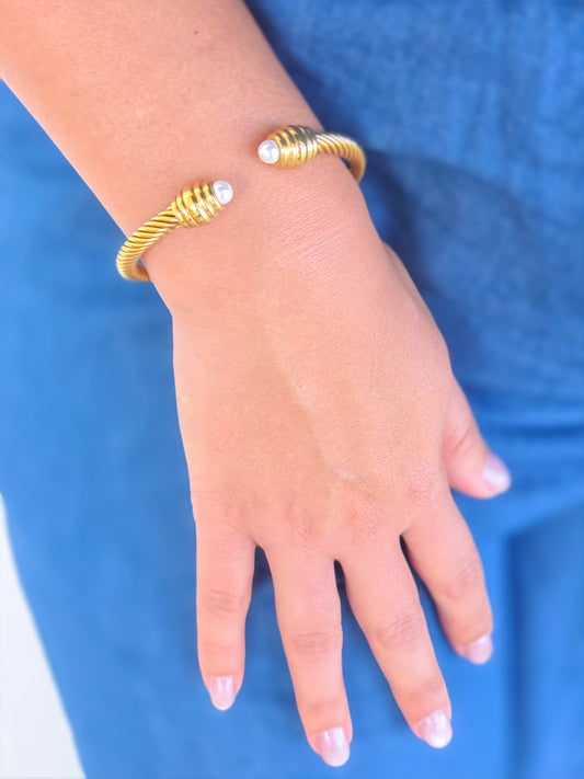 Bangle de perlas